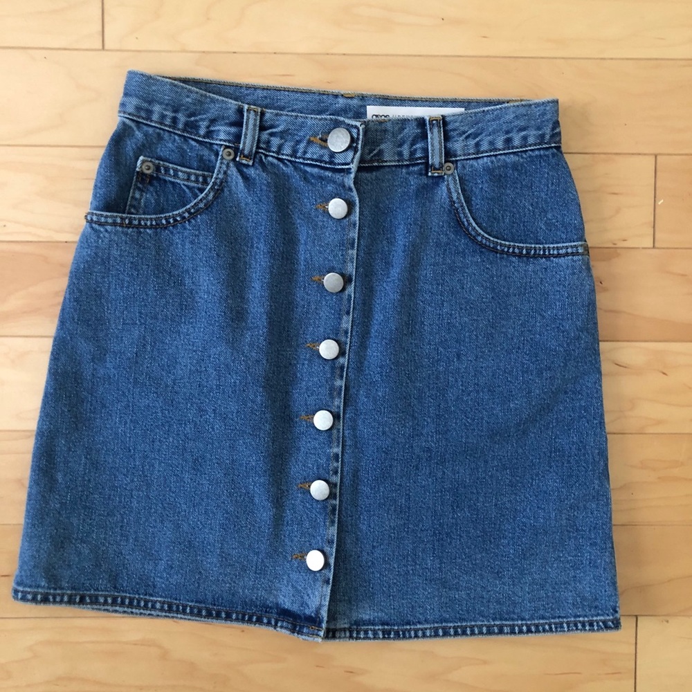 Denim button front skirt size 4 (28 waist)